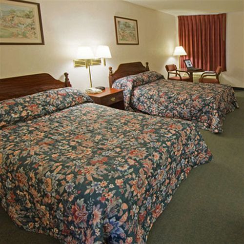 Shelaine Inn Jeffersonville Екстер'єр фото